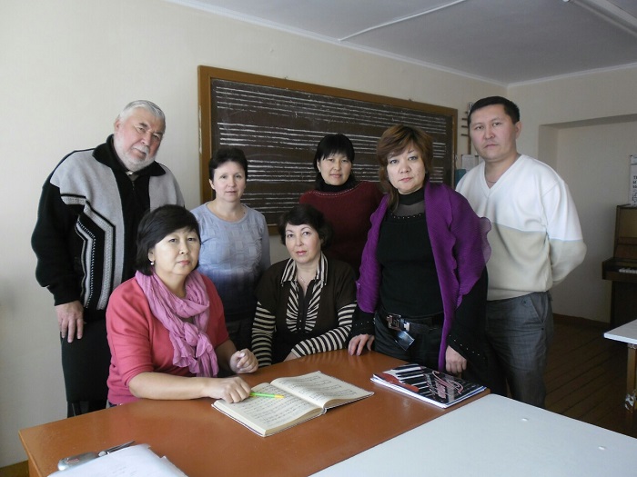 Преподаватели отделения теории музыки музыкального училища им. М.Тулебаева, 2011 год